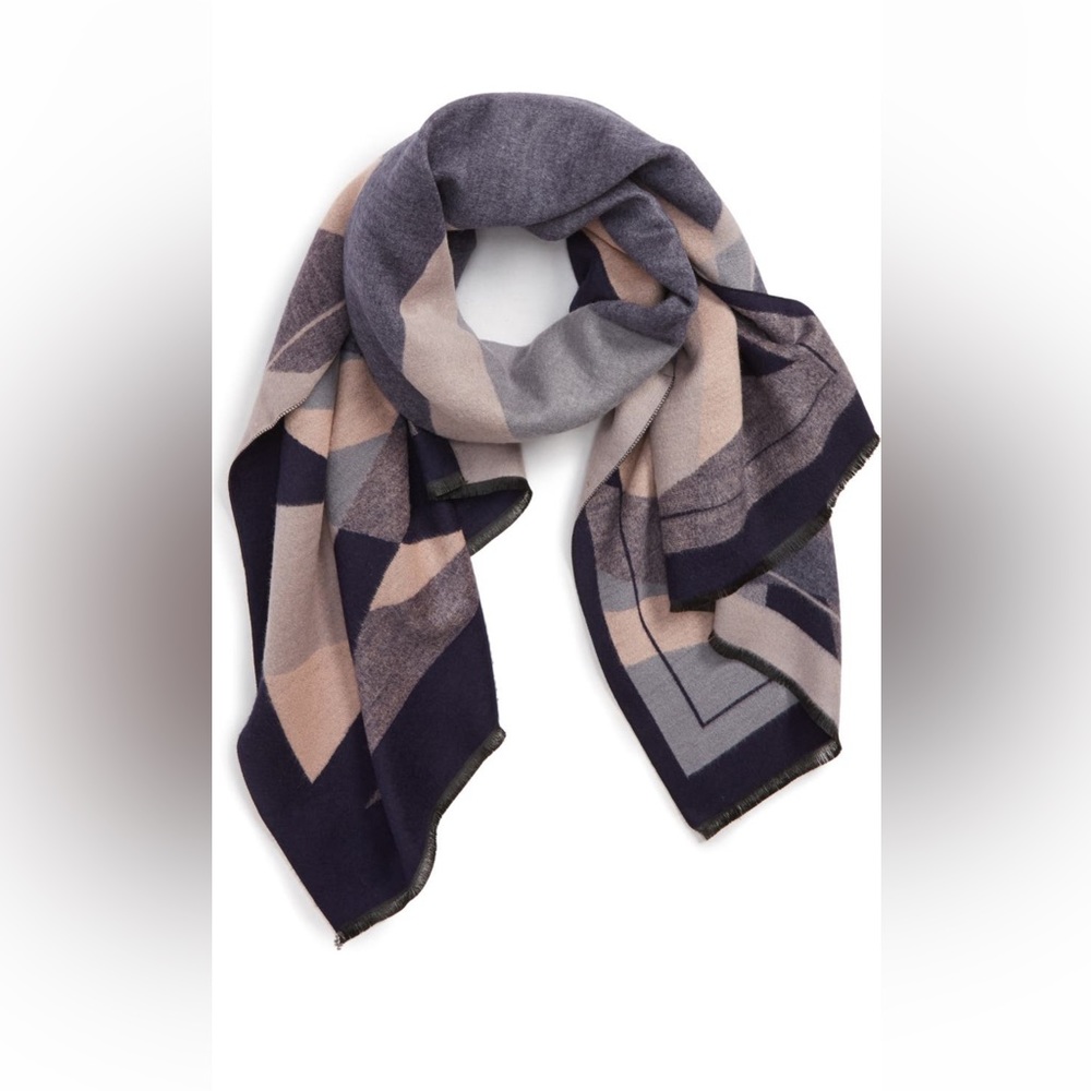 Nordstrom- Leith Abstract Geo Print Scarf